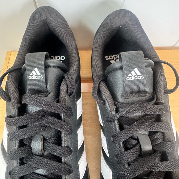 Adidas VL Court 3.0 Sneakers Black White Stripes Gum Sole SZ9.5 - Picture 13 of 14